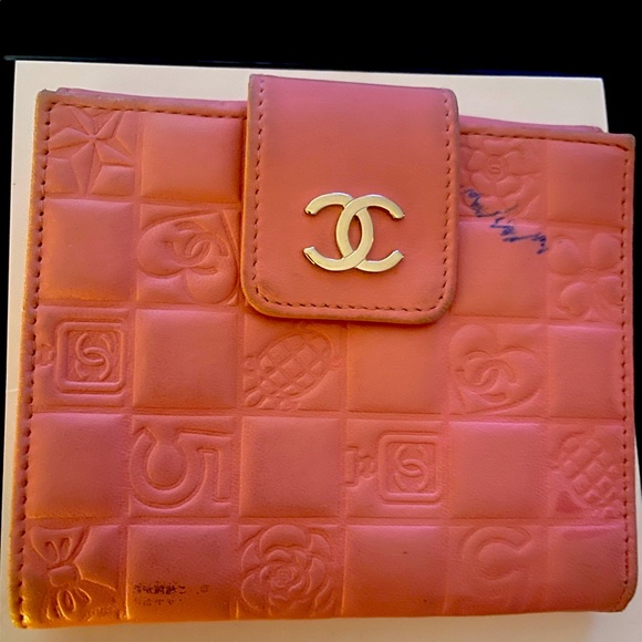 Chanel Pink Embossed Bifold Wallet (ink mark) - Picture 1 of 6